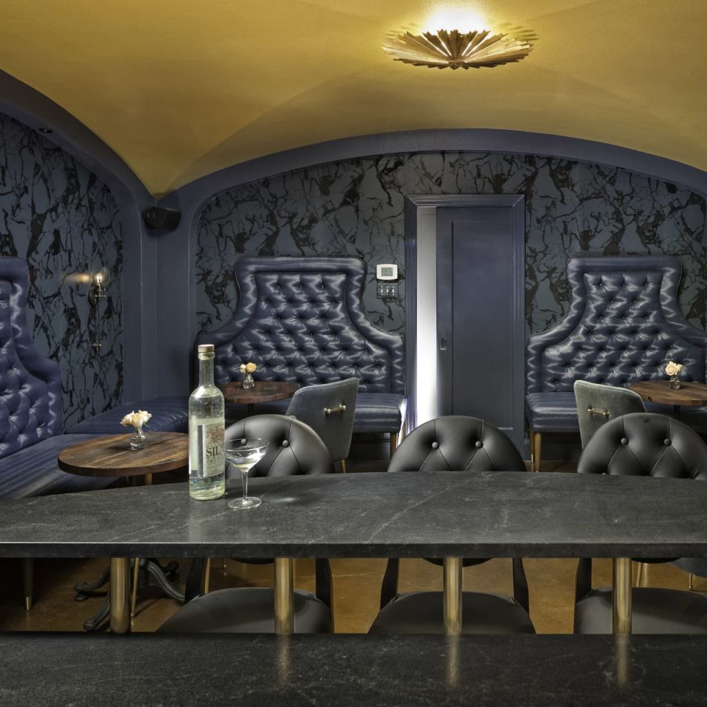 Go Back in Time by Designing a Home Speakeasy - Mansion Global
