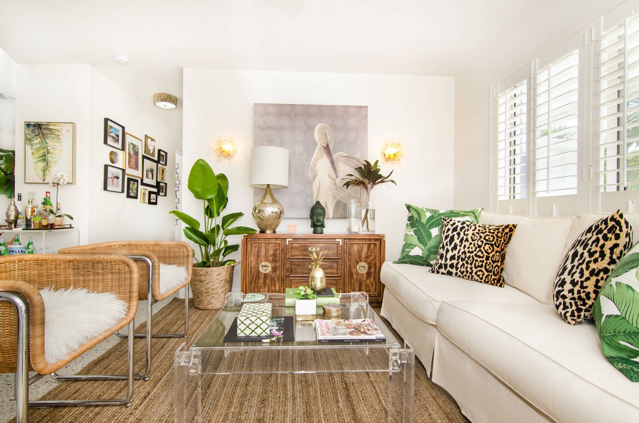 Tropical Living Room Ideas You